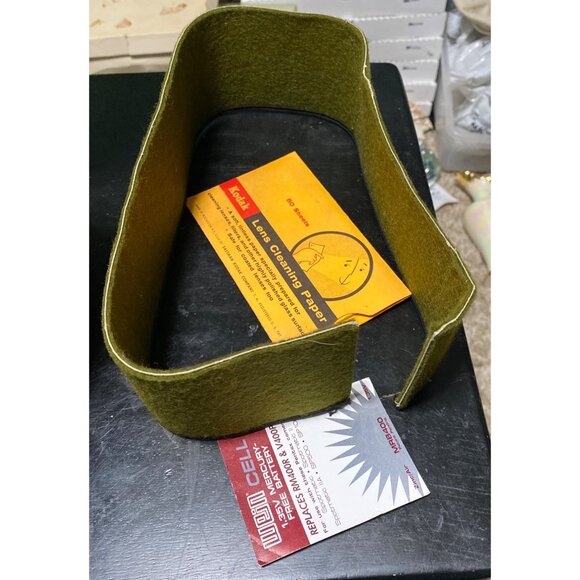 Vintage Belding Leather Camera Bag With Dual Buckle Closure & Top Handle - Picture 13 of 16